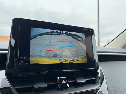 Used 2025 Toyota Corolla LE FWD image 22