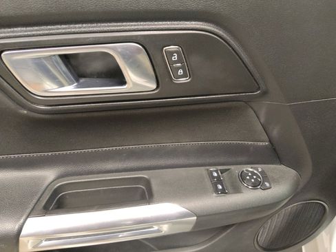 Used 2019 Ford Mustang Coupe w/ Black Accent Package image 27