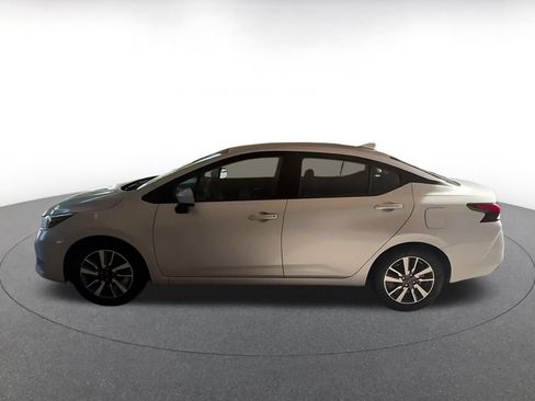 Used 2025 Nissan Versa SV FWD image 9