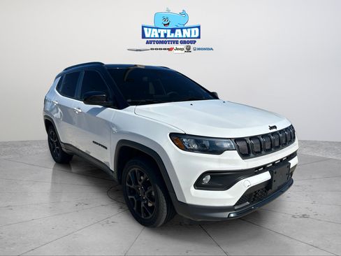 Certified 2022 Jeep Compass Latitude w/ Sun and Sound Group AWD/4WD image 22