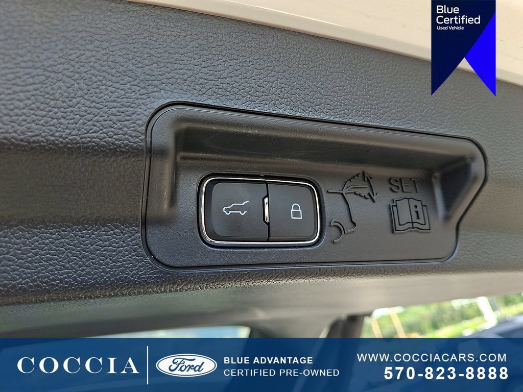 Certified 2023 Ford Explorer XLT w/ Equipment Group 202A AWD/4WD image 30
