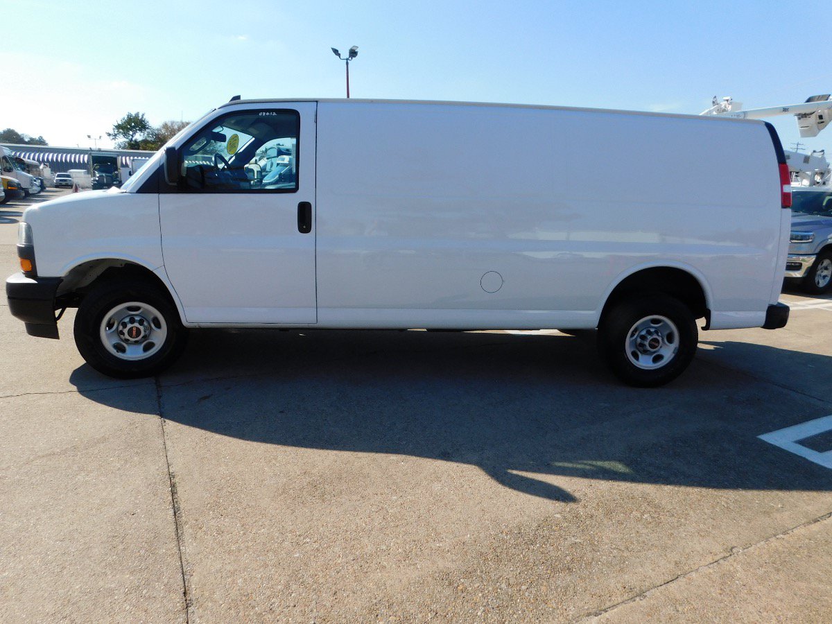 Used 2023 GMC Savana 2500 Extended w/ Driver Convenience Package RWD image 4