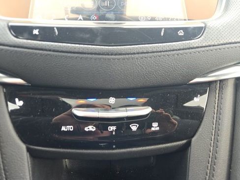 Used 2025 Cadillac XT5 Premium Luxury image 30