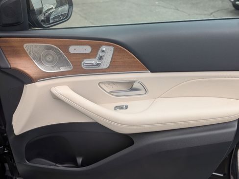 Used 2024 Mercedes-Benz GLE 350 4MATIC image 38