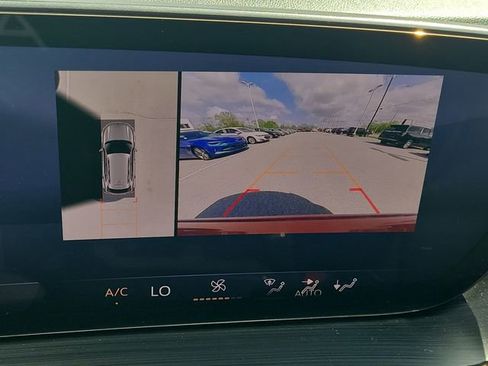Used 2025 Buick Envision Preferred AWD/4WD image 34