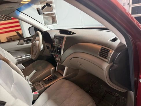Used 2010 Subaru Forester 2.5X Premium image 18
