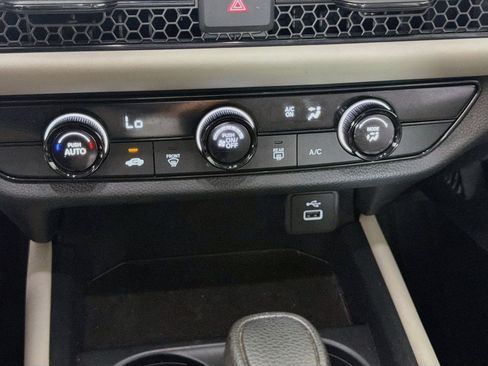 Used 2025 Honda HR-V LX image 22