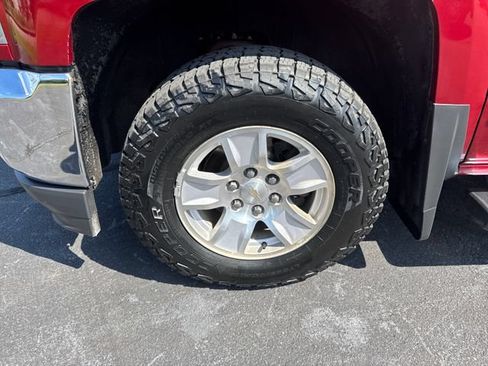 Used 2018 Chevrolet Silverado 1500 LT w/ All Star Edition AWD/4WD image 31
