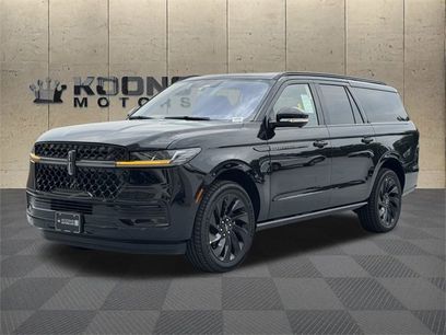 New 2025 Lincoln Navigator L Reserve w/ Jet Appearance Package