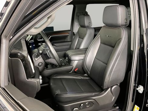 Certified 2025 GMC Sierra 1500 Denali w/ Denali Reserve Package AWD/4WD image 8