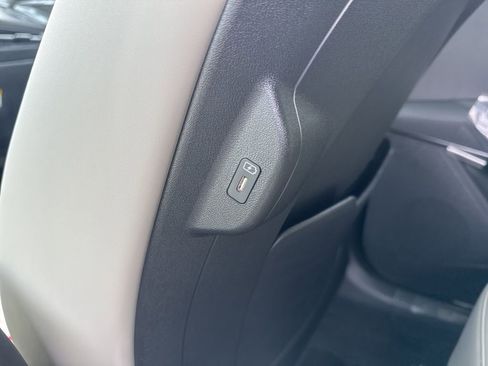 New 2026 Kia Niro EX image 9