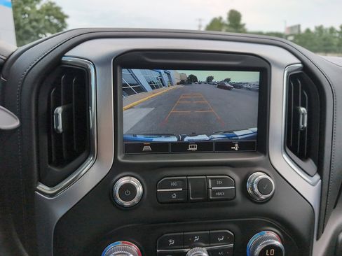 Used 2021 GMC Sierra 1500 SLT w/ SLT Premium Package image 21