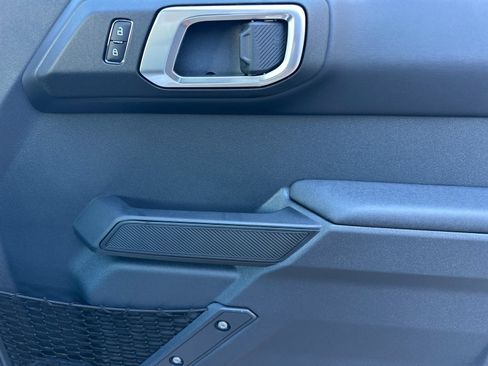 New 2025 Ford Bronco Badlands w/ Sasquatch Package AWD/4WD image 19