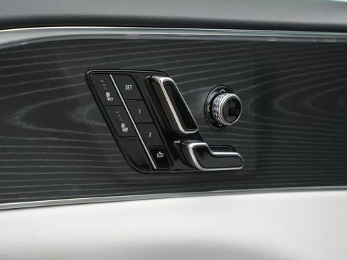 Certified 2024 Cadillac Lyriq Luxury RWD image 18
