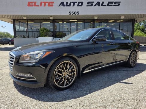 Used 2015 Hyundai Genesis 5.0 w/ Option Group 05 RWD image 1