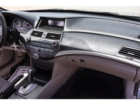 Used 2012 Honda Accord LX image 17