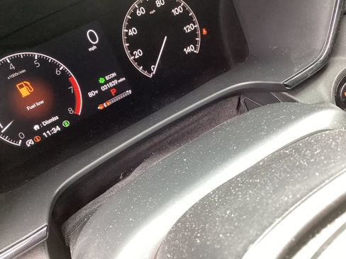 Used 2025 Honda CR-V EX image 3
