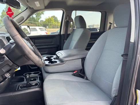 Used 2017 RAM 2500 Tradesman w/ Chrome Appearance Group AWD/4WD image 13