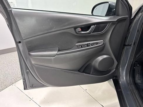 Used 2023 Hyundai Kona SE AWD/4WD image 8