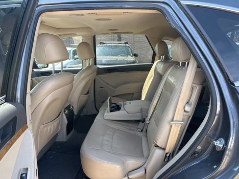 Used 2012 Hyundai Veracruz Limited w/ Navigation Pkg FWD image 14