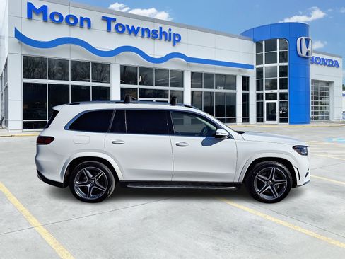 Used 2022 Mercedes-Benz GLS 450 4MATIC image 7