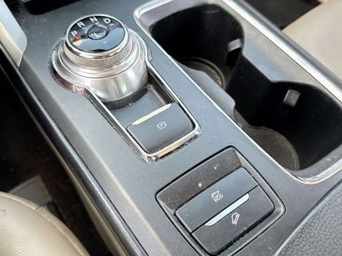 Used 2019 Ford Fusion SEL FWD image 20