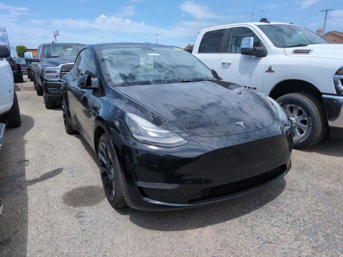 Used 2021 Tesla Model Y Long Range AWD/4WD image 2