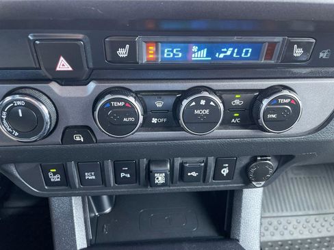 Certified 2023 Toyota Tacoma TRD Off-Road w/ TRD Premium Off Road Package AWD/4WD image 19