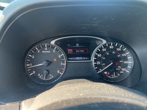 Used 2017 Nissan Pathfinder Platinum image 27