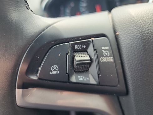 Used 2021 Chevrolet Trax LT w/ LT Convenience Package image 19