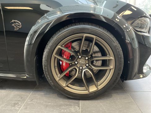 Used 2022 Dodge Charger SRT Hellcat w/ Carbon/Suede Interior Package RWD image 14