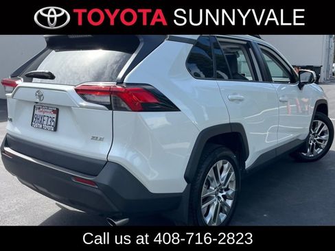 Used 2023 Toyota RAV4 XLE Premium image 2
