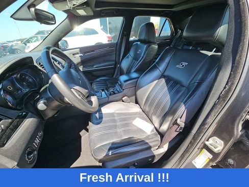 Used 2023 Chrysler 300 S image 6