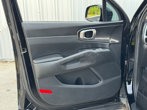 Used 2022 Kia Sorento S w/ Panoramic Sunroof Package image 41