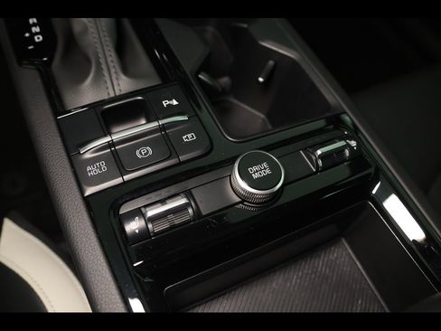 Used 2025 Kia K5 GT-Line w/ GT-Line Premium Package image 16