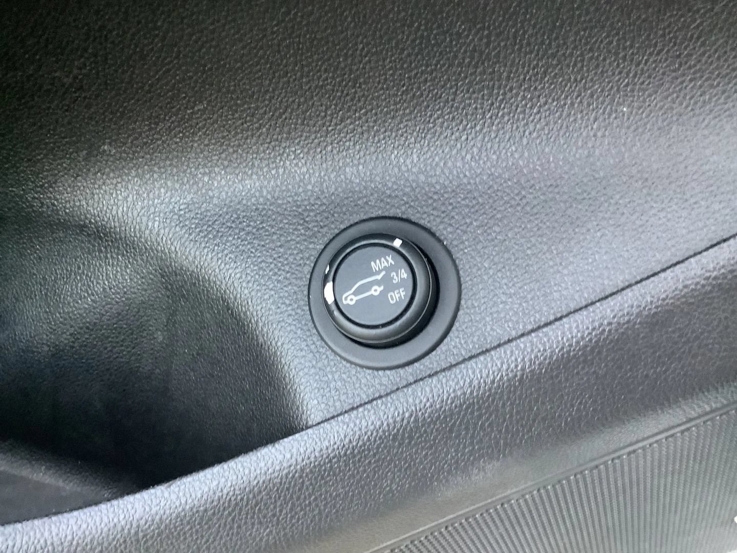 Used 2016 Buick Envision Premium AWD/4WD image 28