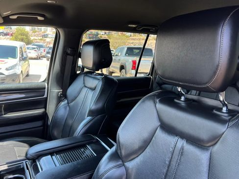 Used 2022 Jeep Wagoneer Series I image 16