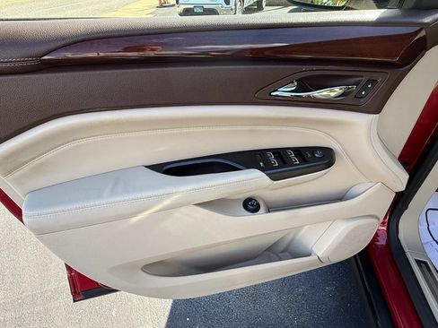 Used 2015 Cadillac SRX Luxury w/ Driver Awareness Package FWD image 13