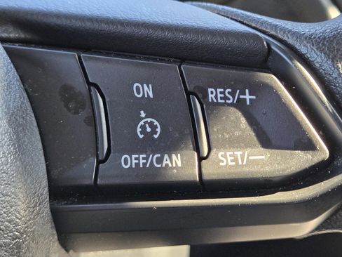 Used 2020 Toyota Yaris LE image 24