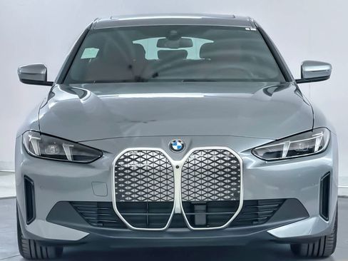 New 2026 BMW i4 eDrive40 w/ Premium Package RWD image 10