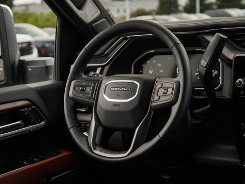 New 2026 GMC Sierra 3500 Denali Ultimate AWD/4WD image 13