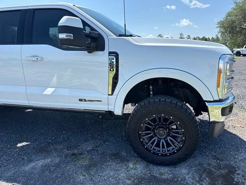 Used 2023 Ford F250 Lariat w/ Lariat Ultimate Package AWD/4WD image 8