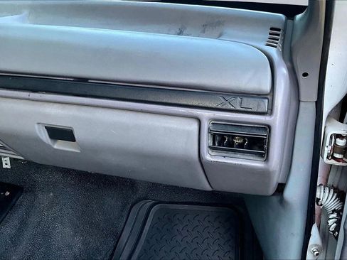 Used 1997 Ford F350 4x4 Regular Cab image 12