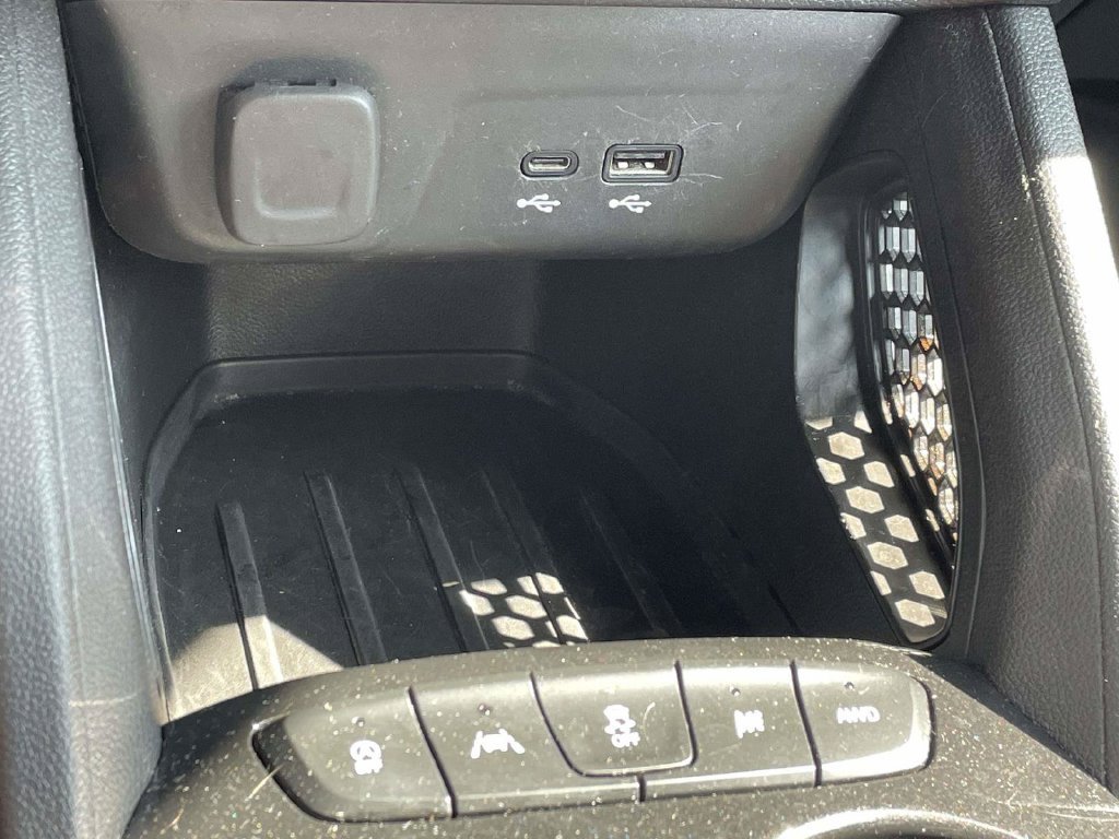 Used 2025 Chevrolet TrailBlazer LT AWD/4WD image 19