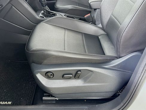 Used 2021 Volkswagen Tiguan SE AWD/4WD image 21