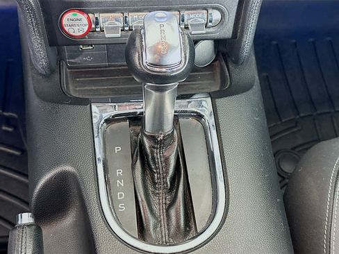 Used 2017 Ford Mustang Premium image 23