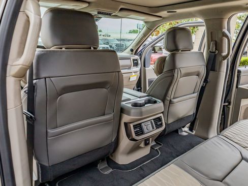 Used 2026 Ford F450 Platinum w/ Platinum Plus Package image 33