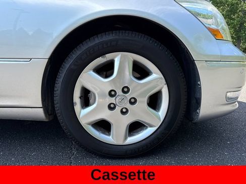 Used 2004 Lexus LS 430 RWD image 10