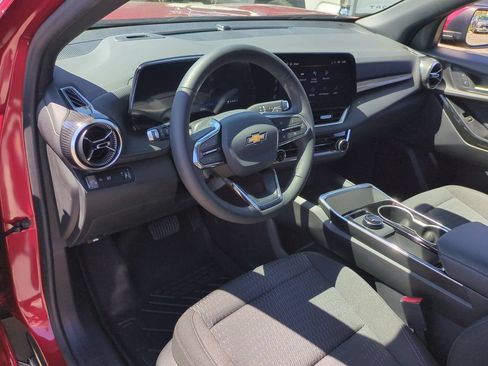 Used 2026 Chevrolet Equinox LT FWD image 10