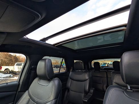 Used 2020 Ford Explorer ST w/ Premium Technology Package image 29